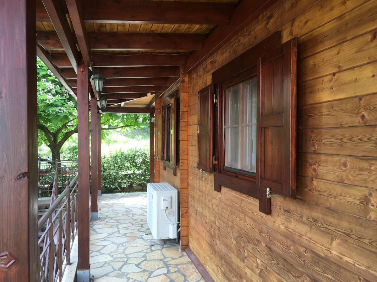 Wooden House In Ioannina Leilighet Eksteriør bilde